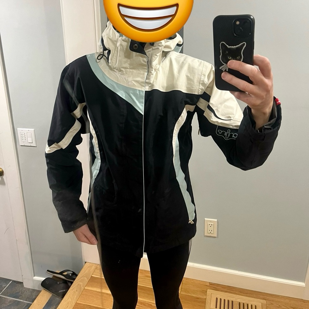 Bonfire snowboard jacket. Good condition. Warm.